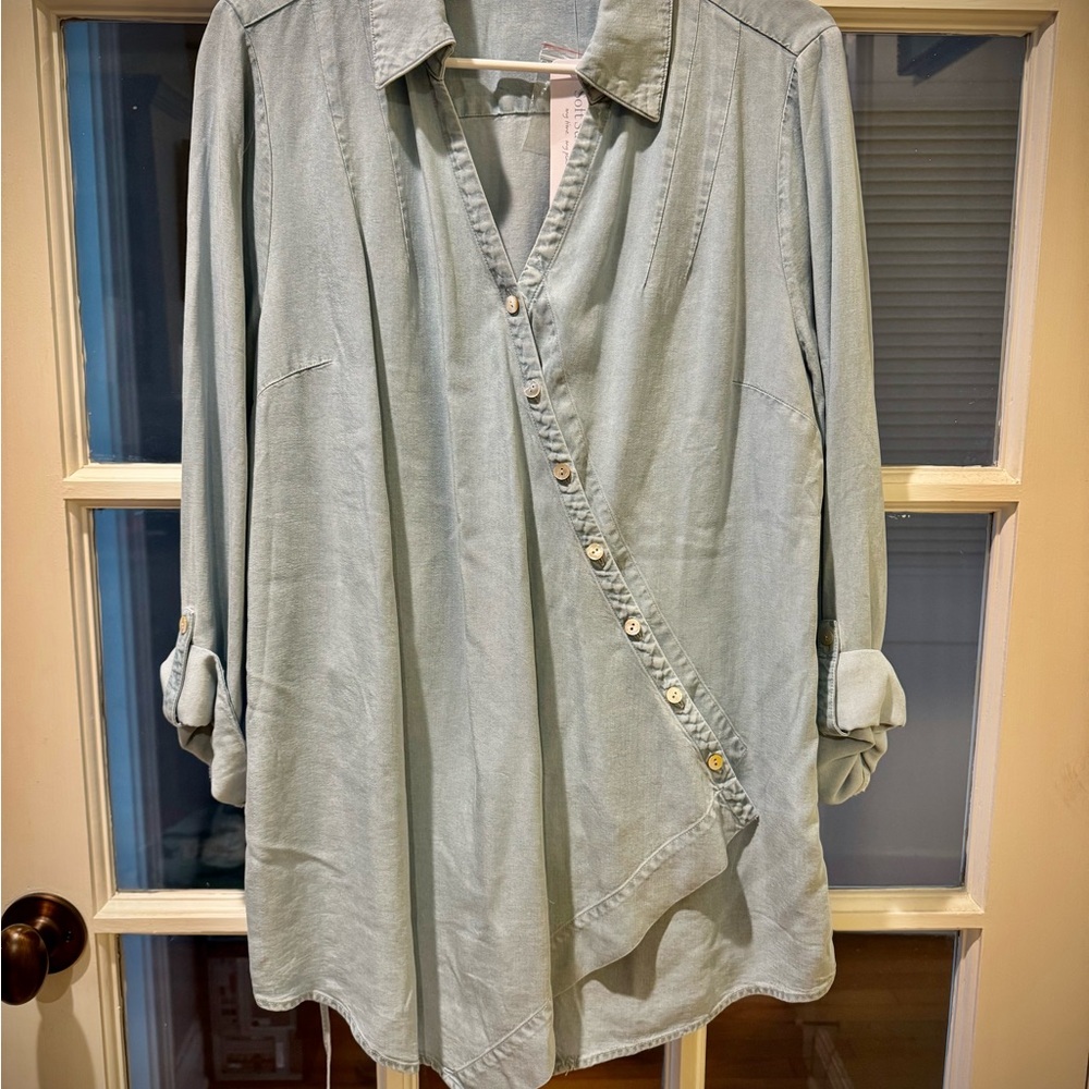 Soft Surroundings Soft Chambray Sky Blue Collared Shirt